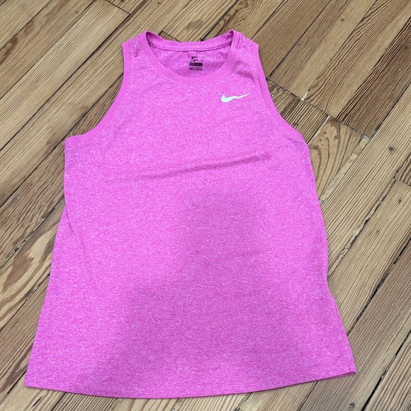 Nike Tops - Nike Fuchsia Sleeveless Top
